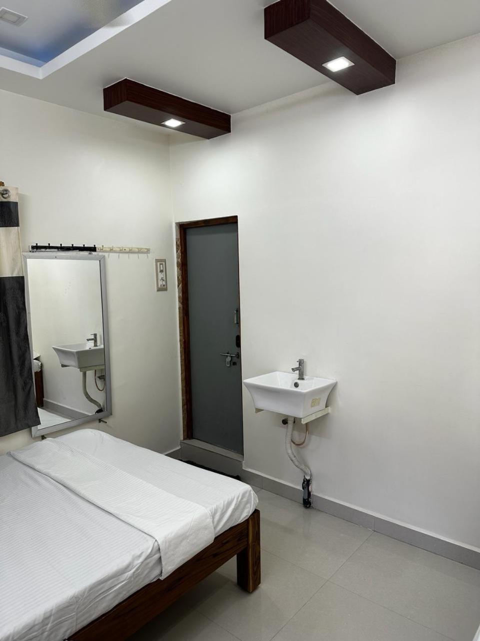 Temple View Home Stay Tiruvannāmalai Екстериор снимка
