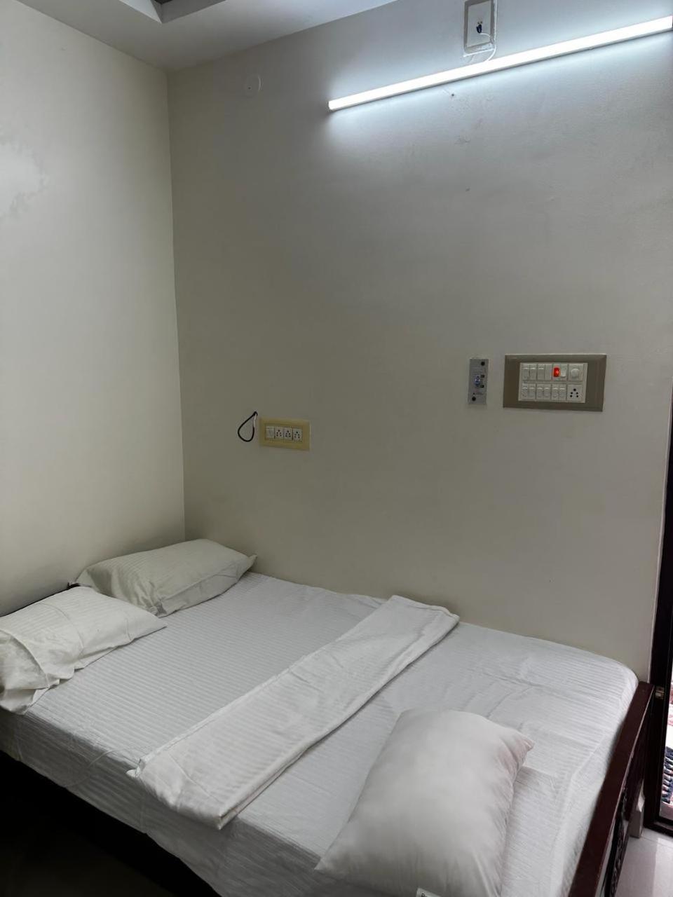 Temple View Home Stay Tiruvannāmalai Екстериор снимка