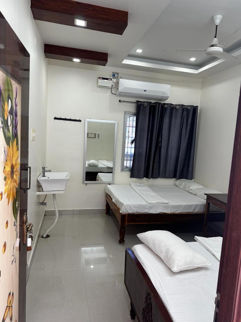 Temple View Home Stay Tiruvannāmalai Екстериор снимка